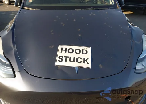 2023 Tesla Model Y Awd/Long Range Dual Motor All-Wheel Drive z USA, uszkodzony, nr VIN 7SAYGDEE6PA039892